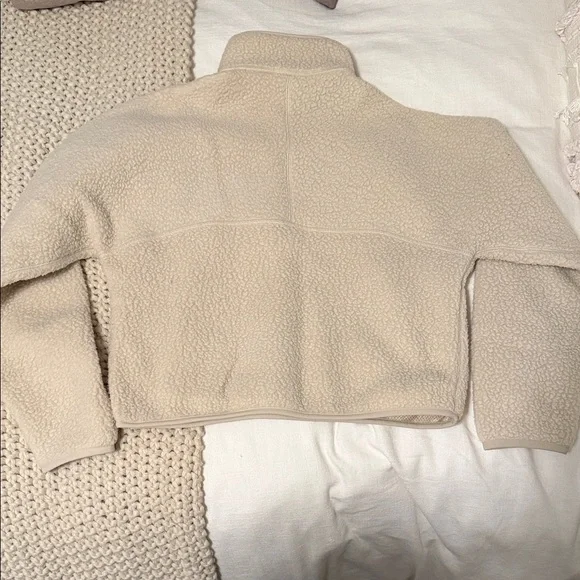 Aritzia TNA Fleece Half Zip - Picture 7 of 7